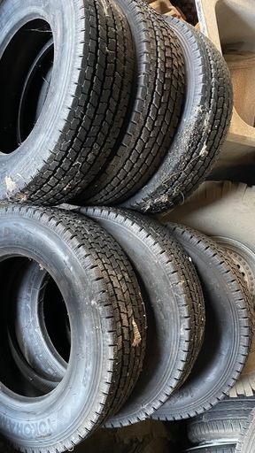 トラックタイヤ6本セット