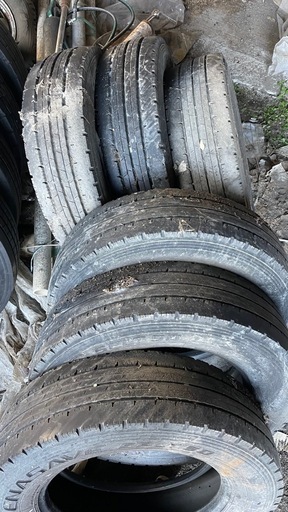 トラックタイヤ6本セット