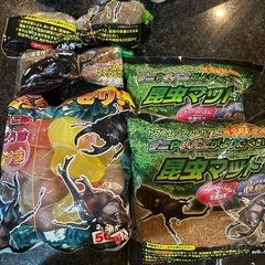 昆虫育成マット　エサ　餌　カブトムシ　クワガタ