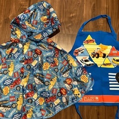 トミカ　エプロンとレインポンチョ