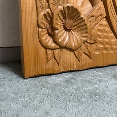 アイヌ彫の壁掛けの画像
