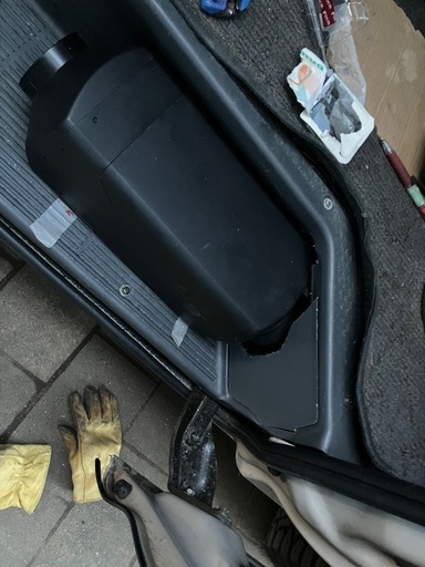 体験出来ます‼️ハイエース等色々なバン車、ワゴン車にもベスパffヒーター最低工賃1万円から取り付け致します