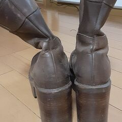 本革厚底ブーツの画像