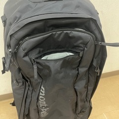 モンベル　スーツケースの画像