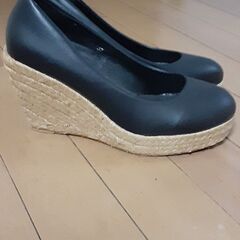 厚底パンプスの画像