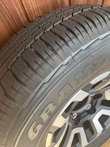 ランドクルーザー70 タイヤ・ホイール  新車外し