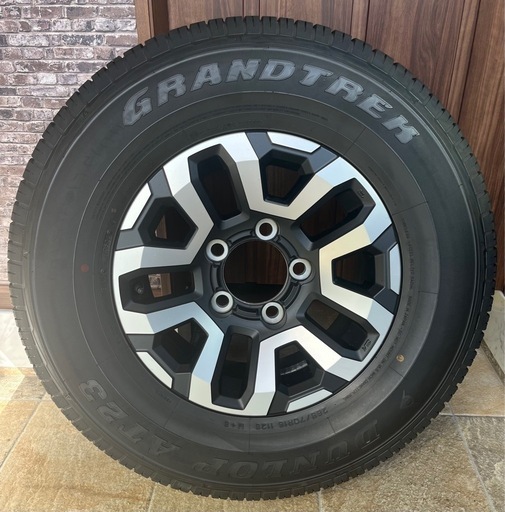 ランドクルーザー70 タイヤ・ホイール  新車外し