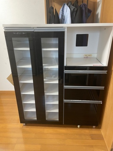 【取引中】キッチンボード　食器棚