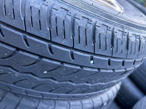 ハイエース、キャラバン　205/70R15

