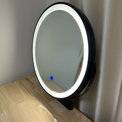 ドレッサー　ライトアップミラー　椅子付き　　の画像