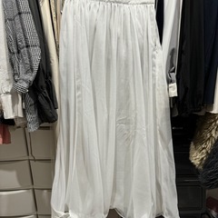 白 フレア スカート