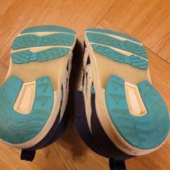 ASICS１６cmスニーカーの画像