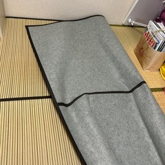 畳のカーペット　6畳　柱がありカットし縫ってる箇所が2つあります