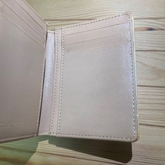 折りたたみ財布の画像