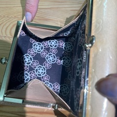 折りたたみ財布の画像