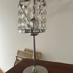 お洒落なテーブルランプ