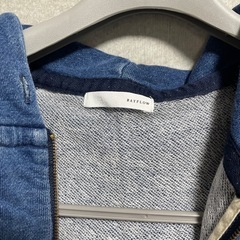 ベイフロー　BAYFLOW デニム風パーカーの画像