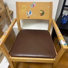 ダイニングチェア　肘置き付き