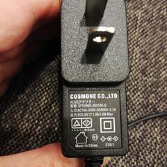 ACアダプター　5V1A　　型番GPE 006E-050100-6の画像
