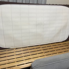 シングルベッドフレーム