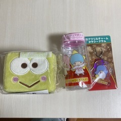 【サンリオ】小物入れ.クリアボトル.アクリルチャーム