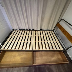 シングルベッド　ドロワー2つ付きの画像