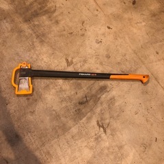 オノ　斧　FISJKARS X27
