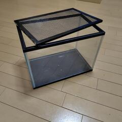 アクリル水槽　蓋付き