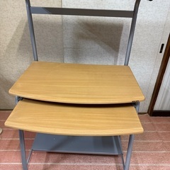 パソコンデスクの画像