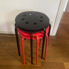 パイプ椅子赤黒4点