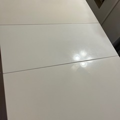 伸縮できるテーブル