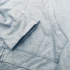 オリーブのゆったりパーカーの画像