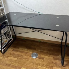 ガラス製オールブラックデスク