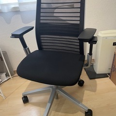 Steelcase製  Thinkチェア　美品