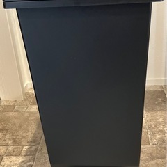 ゴミ箱の画像