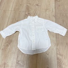 ベビー　白シャツ