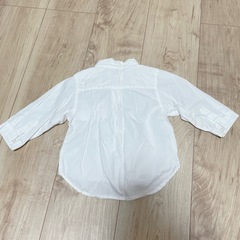 ベビー　白シャツの画像
