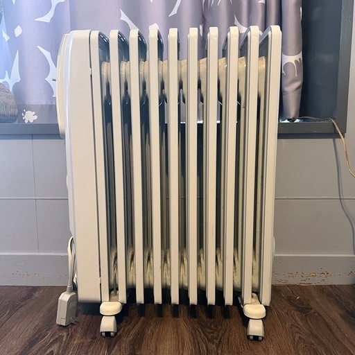 使用頻度少！　デロンギ オイルヒーター 4-10畳用 　
