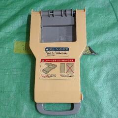 1105-031 スプレー缶　空き缶潰し機