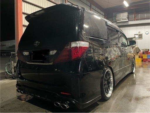 ヴェルファイア20 4本出しマフラー(ギャルソンDAD)