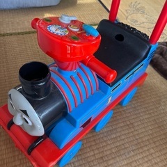 ★トーマス　幼児乗り物　破損なく室内利用なのでキレイです　ボタン...