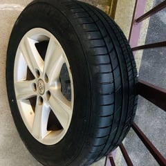 トヨタマークXタイヤ4本の画像