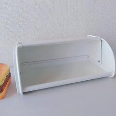 保存食の保管に。ブレッド缶の画像