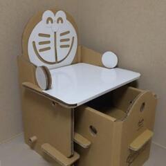 ドラえもん段ボールデスク