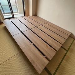 LOWYA ベットフレームの画像