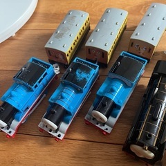 本日処分　プラレール　トーマス　電車の画像