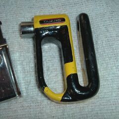 GUARD バイク用ディスクロック 格納ホルダー付き 鍵３つ付属の画像