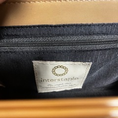 interstaple エナメルショルダーバックの画像