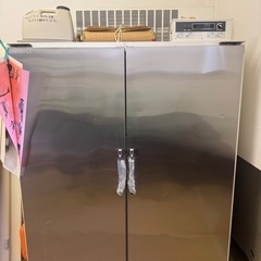 決まりました　イセキ　米保温庫