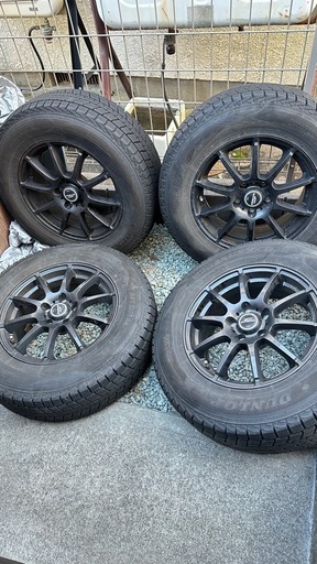 2020年製スタッドレスタイヤ　WINTER MAXX SJ8　溝7~8mm